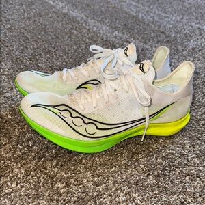 Saucony endorphine cheetah  White and Neon Green spikes